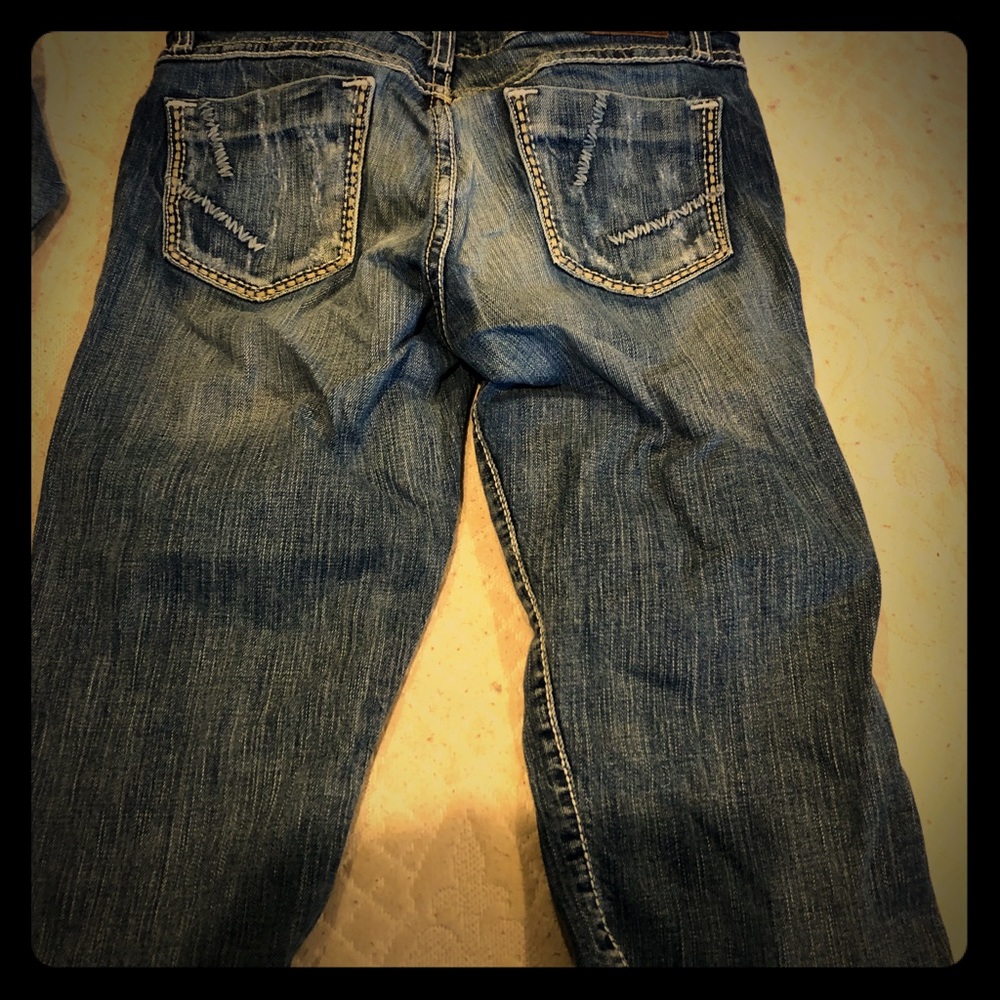 BKE distressed capris
